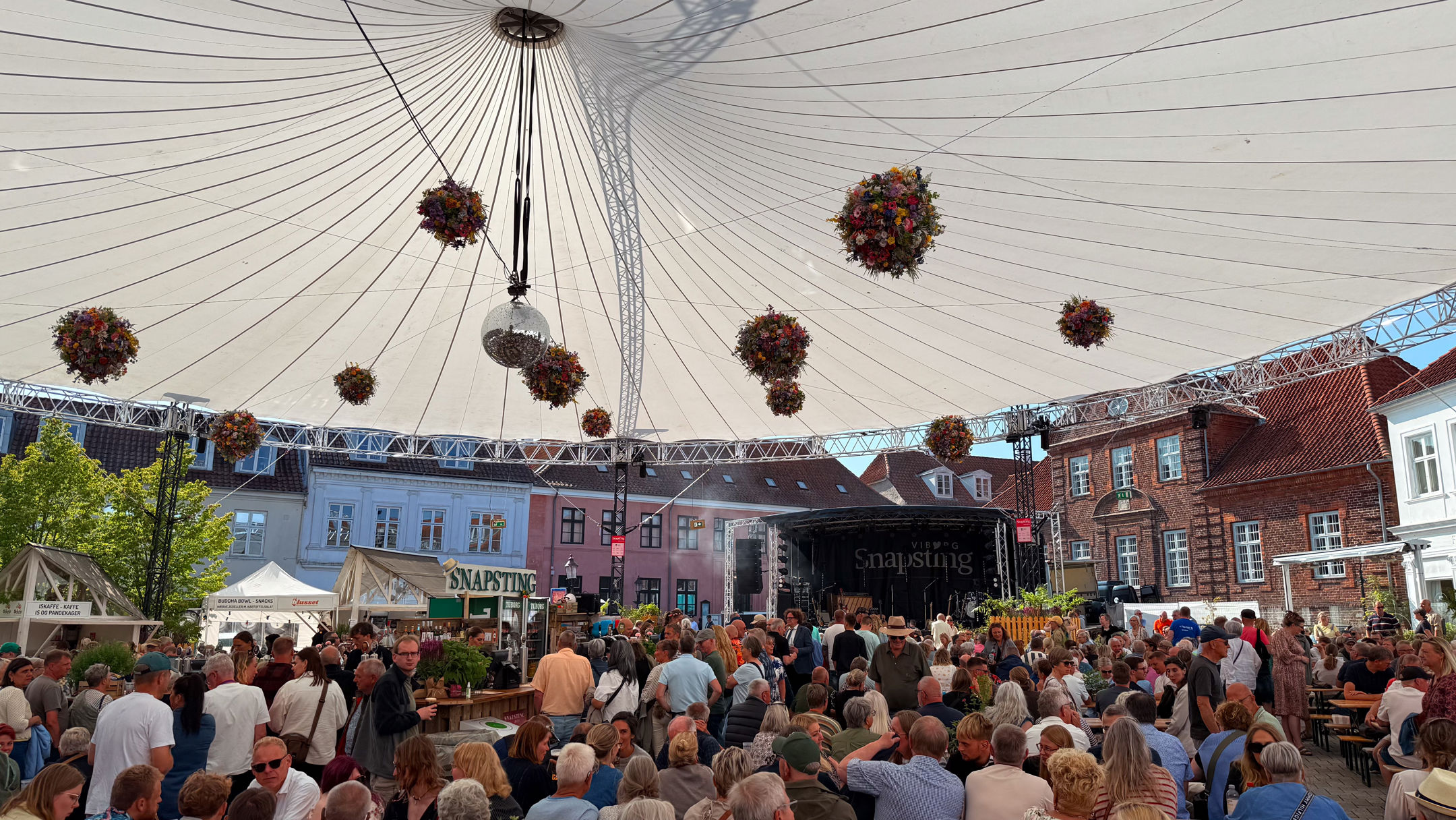 Sommerstemning på Nytorv